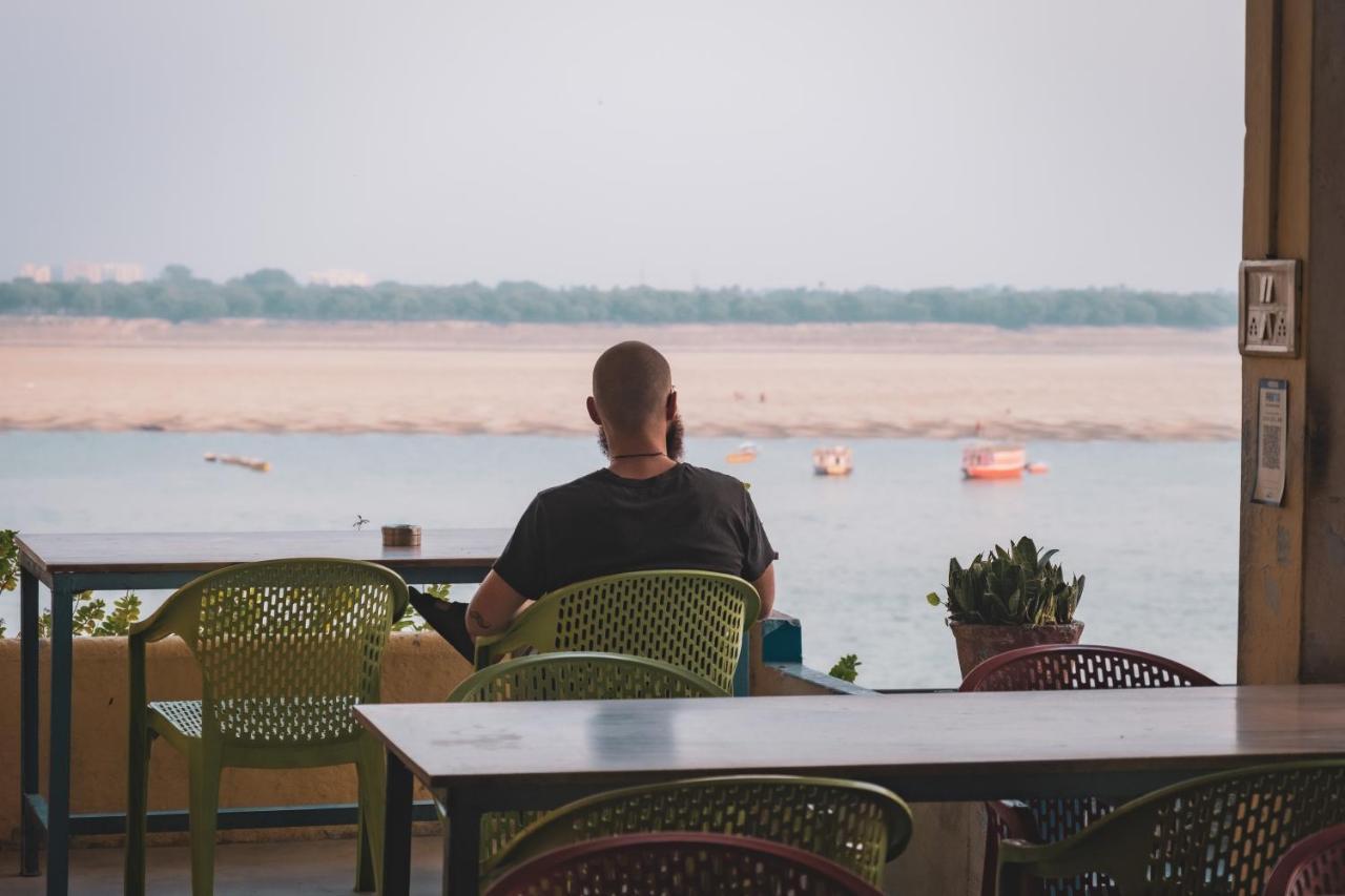Vishnu Rest House Varanasi Eksteriør bilde